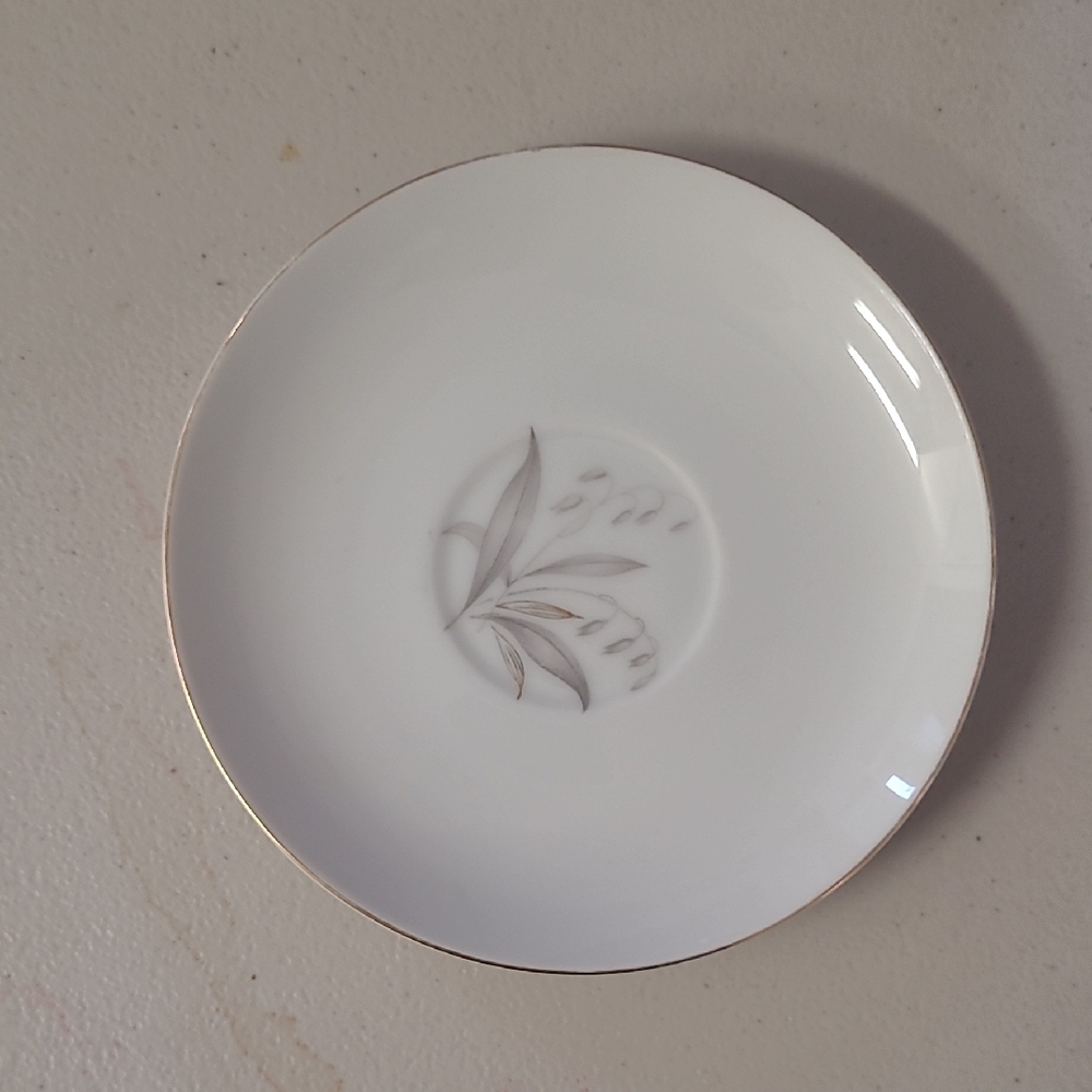 Kaysons White and Gold Tea Saucer with Elegant Design - GOLDEN RHAPSODY 1961